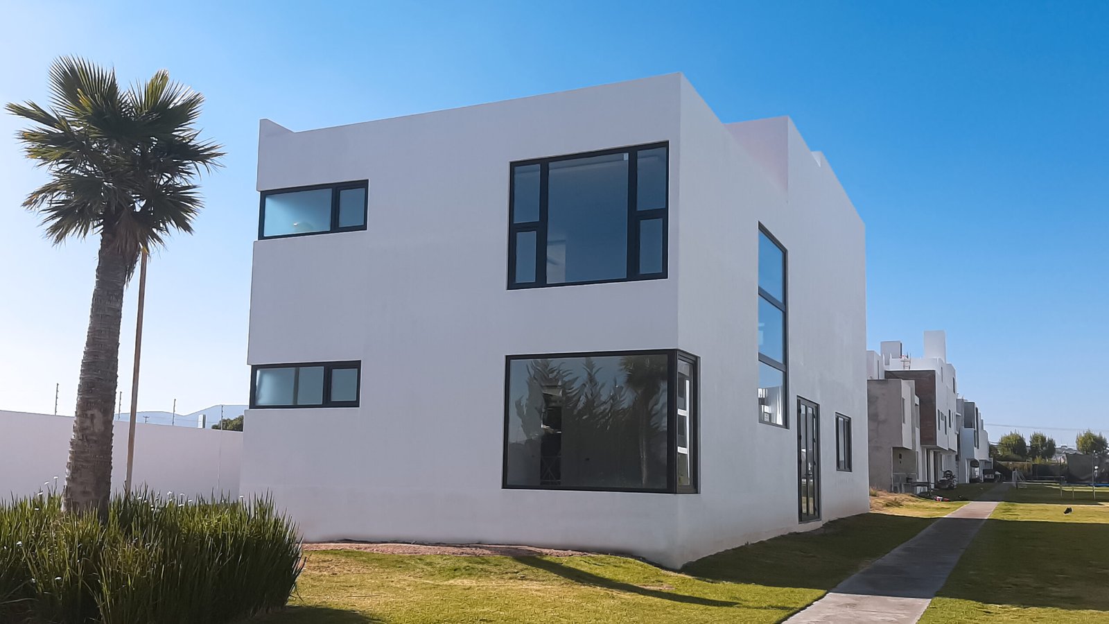 foto residencial los angeles ventanas puertas pvc galeria 02