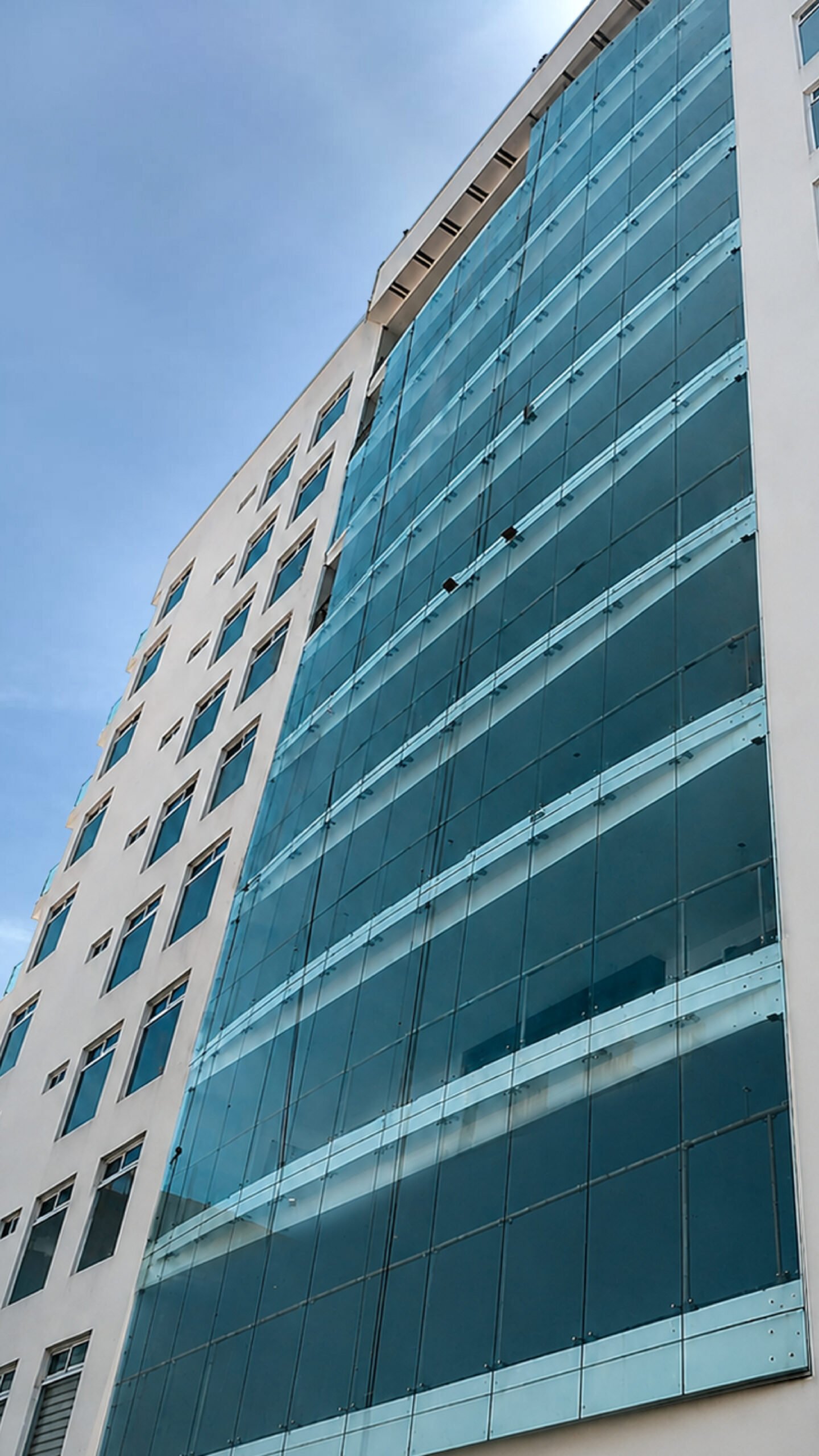 foto fachada cristal templado queretaro galeria 01 01